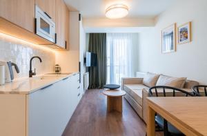 Evdo Apartments F1 Modern house