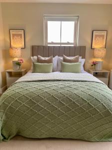 Bramley House-5 Star rated-village stay-walkable amenities-accessible-County Down