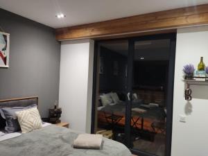 Evdo Apartments F4 modern room