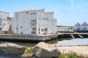 Flott Leilighet, 1 etasje med nydelig sjøutsikt