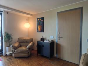 La BuCa - Como - Elegant apartment, 150 sq m - Private covered parking - Private terrace - Just 1500 mt from downtown