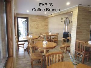 Dein Haus Hotel y Departamentos