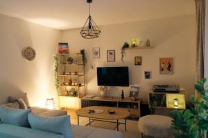 Olivers Cozy and Spacious Apt