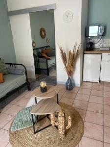 Aix-en-Provence, Charmant studio proche toutes comodités et axes routiers, linges fournis