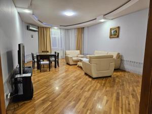 Modern 4 room City Center&Balcony