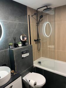 Private Room in Stunning Shared Apartment Newly Refurbished