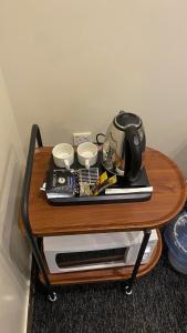 شقة بصالة وغرفتين نوم حديثة