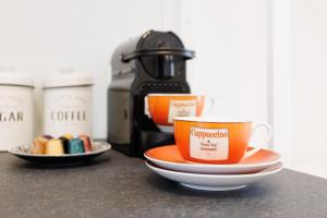 Central Renovated Apartment with AC & Free Parking