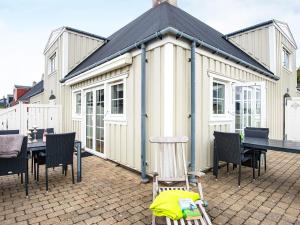 4 person holiday home in Ringkøbing-By Traum
