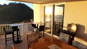 The Palms Jaco 1001 penthouse on the beach