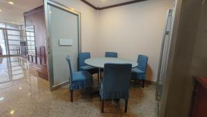 繁华与幽静的联排别墅 近帕蓝9,拉猜达地铁站,订5晚免费接机一趟