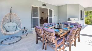 "Tranquillity by the Sea" your Hideaway Bay Holiday Rental-Whitsundays