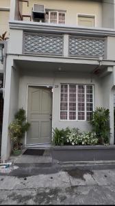 Iniba's Apartment - Ubytování bez kategorie ve městě Laoag