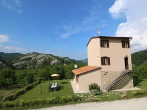 Mansion in Apecchio with Pool & Nature