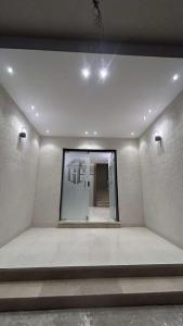 نزيل الفندقيه