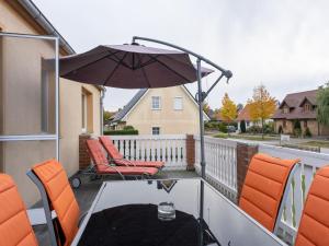 Cozy Coastal Escape with Garden