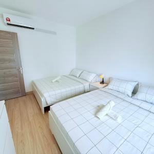 Regalia 2B1R 8pax Condo Forest City GB H-1902