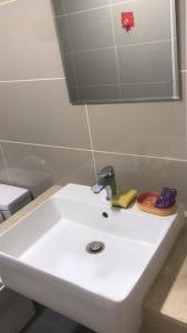 Sentul Kuala Lumpur Private Medium Room Home Stay Shared Common Area With Host