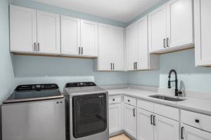 Its Fox OClock Somewhere