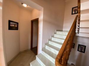 Chansal Sky Sea 13 People - Shimla