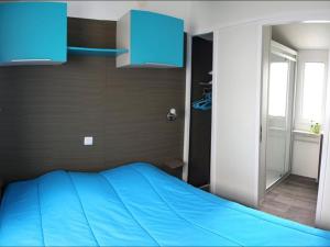 Mobil-home confortable avec terrasse à Bretignolles-sur-Mer - API-1-52-304