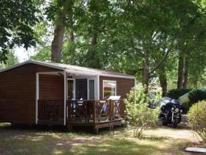 Mobil-home 4 pers avec terrasse à Vendays-Montalivet - API-1-52-195