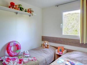 Mobil home confortable avec terrasse à Bormes-les-Mimosas - API-1-52-365