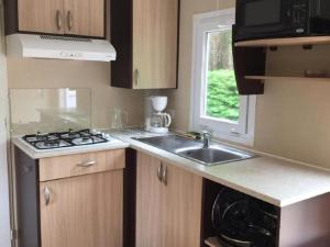 Mobil-home avec terrasse, 6 pers, 3 chambres - API-1-52-460