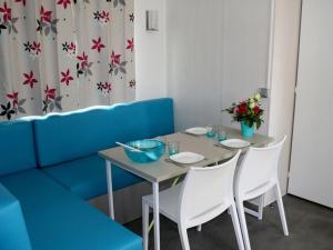 Mobil-home 6 pers avec terrasse à Chaillé-les-Marais - API-1-52-499