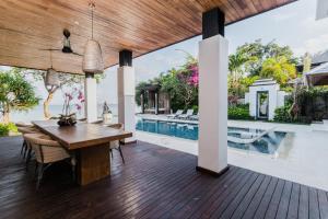 Villa By The Sea with private swimming pool in Benoa - Nusa Dua