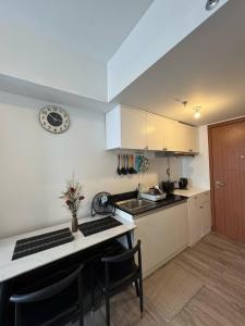 Peaceful Cozy Condo by Lee in Cebu City Studio and Fast Wifi