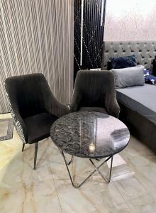 Aura Heights Terrace Deck And Luxe Spacious Suite with 2 Beds