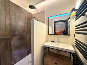 Chalet spacieux aux Allues, 12 pers., sauna, terrasse - FR-1-180-662