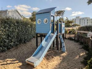 Spacieux Mobil Home 8 Pers avec Terrasse - API-1-52-573