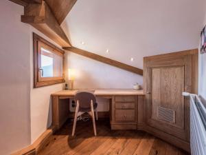 Courchevel 1850: Appartement ski-inski-out, 3 chambres, Wi-Fi, parking - FR-1-631-235