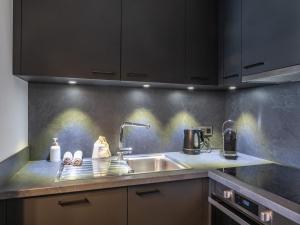 Appartement neuf, proche pistes, retour skis aux pieds, terrasse sud - FR-1-645-90