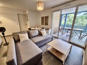 Appartement moderne avec piscine, climatisation et parking à Cavalaire-sur-Mer - FR-1-226B-244
