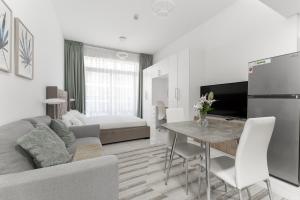 HAVN - Studio Apartment infront of CircleMall, JVC - 4-star hotels in Dubai
