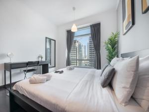 HAVN - 1 Bedroom Apartment in Burj Views, Downtown