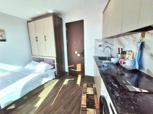 1 sleeping 1 guest 1 Wc full item