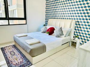 NhoyteHome1BedRoomHorizonSuitesSunsuriaCitySepangKLIAWiFiNetflixFreeParking