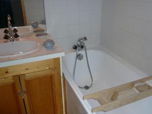 Duplex charmant 3 pièces, 6 pers, centre Méribel, proche pistes, WIFI - FR-1-411-990