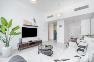 HAVN - 2 Bedroom in Dubai Marina, 10min to Metro