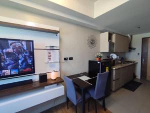 Nesting Lounge One at Santorini Condotel