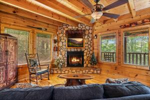 Nine Bears Home Close to Gatlinburg