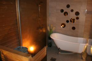 Romantic House with an outdoor Jacuzzi