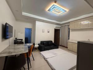 2 AC in 1 Room JCAL Building Near Manila Airports MOA OKADA