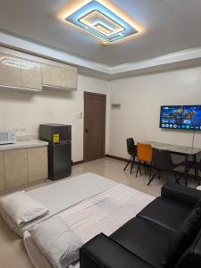 2 AC in 1 Room JCAL Building Near Manila Airports MOA OKADA