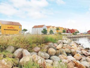 6 person holiday home in Rudkøbing-By Traum
