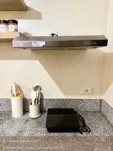 Modern Sleek - Staycation in Las Piñas